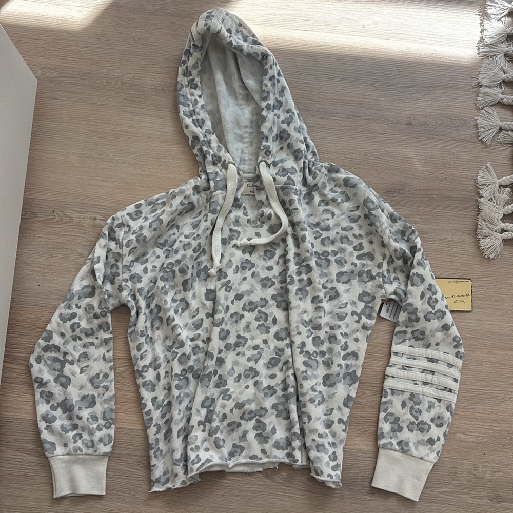NWT Vintage Havana Leopard Print Sweatshirt